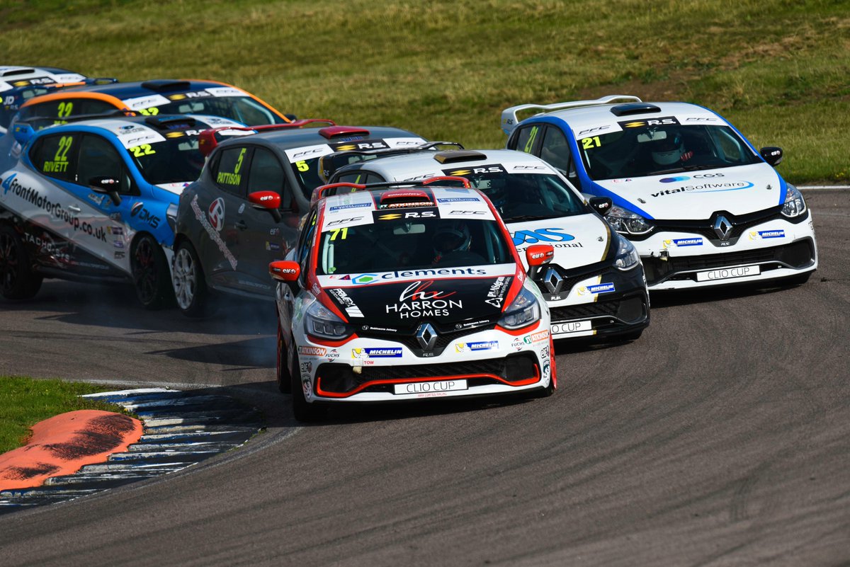 DRIVER ANNOUNCEMENT! <a href="/MaxCoatesRacing/">Max Peter Coates</a> is back for more but with a different team... #Renault #ClioCup #BTCCiscoming renaultsport.co.uk/press-centre/r…