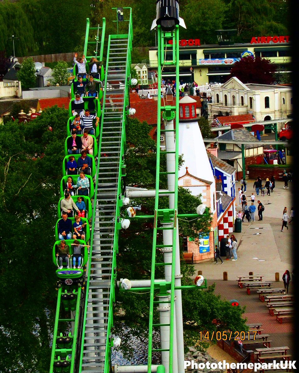 coastersonthec1's tweet photo. Which seat is your favourite for Accelerator?
•
#draytonmanor #draytonmanorpark #draytonmanorthemepark #draytonmanorparkandzoo #ben10ultimatemission #accelerator #vekoma #vekomanboomerang #familycoaster #boomerangcoaster #themepark #photography #photographer #photothemeparkuk https://t.co/nkClV0YXxe