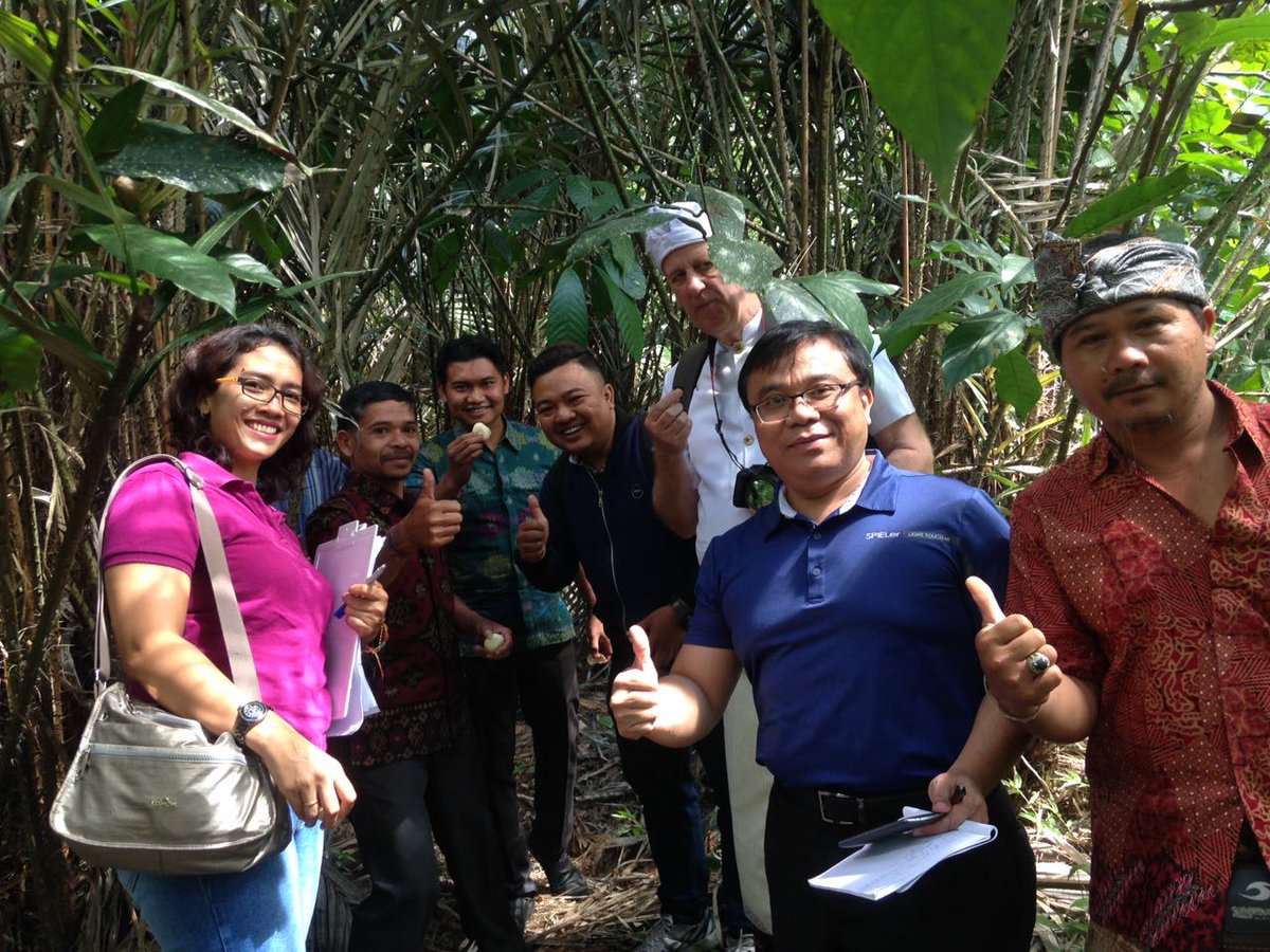 KSumadiarta's tweet photo. Salak menjadi salah satu prukades desa menanga yg perlu di lestarikan dan dikembangkan #Prukades #TPPIBali #KabupatenKarangasem @jokowi @EkoSandjojo @anwsanusi @fachrilabalado @Ki_Mangku @kutaw https://t.co/N9lwBZB4Bu