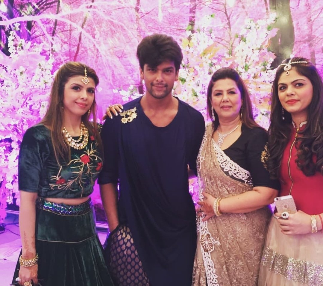kushalian56's tweet photo. @KushalT2803 ❤❤❤ https://t.co/yfyq6NCIj0