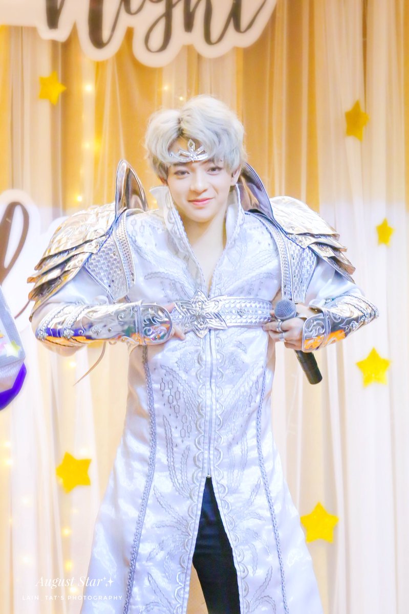 Lain_TAT's tweet photo. 🙈what are you doing？@basjtr 

#19thHappyBasDay 
#บาสเด็กอ้วนที่แท้จริง https://t.co/YK4fJo8loL