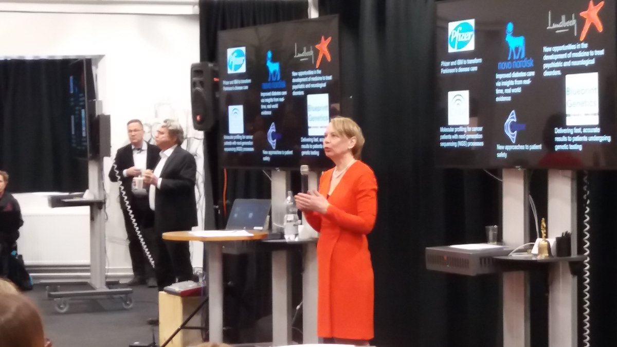 AaltoUniversity's tweet image. Varatoimitusjohtaja Kaija Sellman @ibmfinland: #tekoäly auttaa, mutta vastuu on päätöksentekijällä. #naistenpäivä #aaltoalumni @KaijaSe