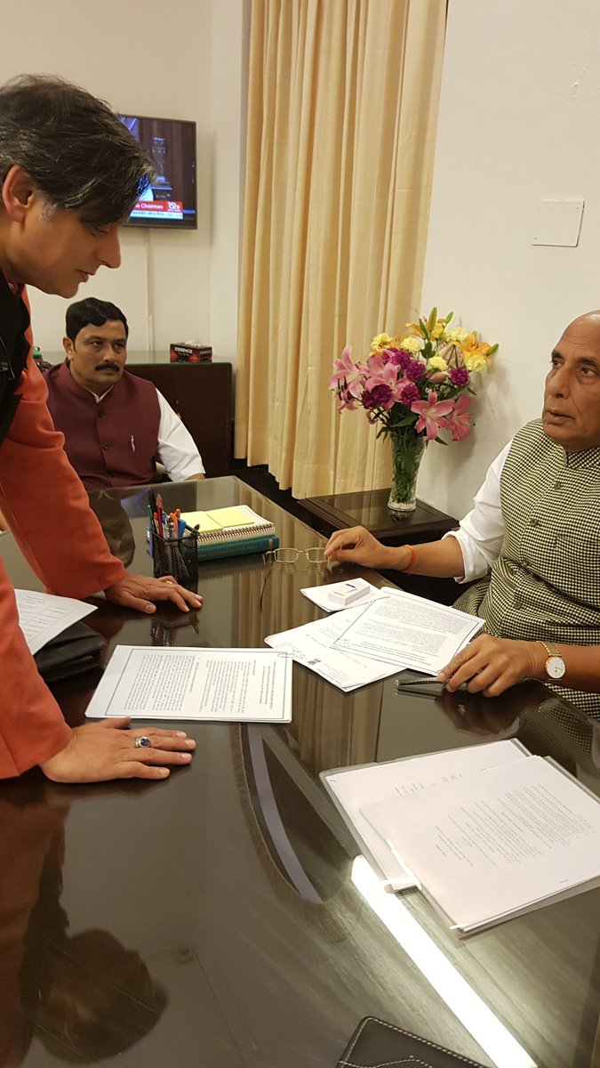 RoflGandhi_'s tweet photo. राजनाथ " प्रस्तुत दस्तावेज के पृष्ठ संख्या नौ पर अनुच्छेद 42 की प्रसांगिकता पर मुझे संशय है, अतः मैं हस्ताक्षरित करने में असक्षम हूँ। "

थरूर " कुछ समझ नहीं आया"

राजनाथ " एगजेक्टली ! ऐसा ही हमको फील होता है जब तुम बोलते हो " https://t.co/5EVrBEyBI1