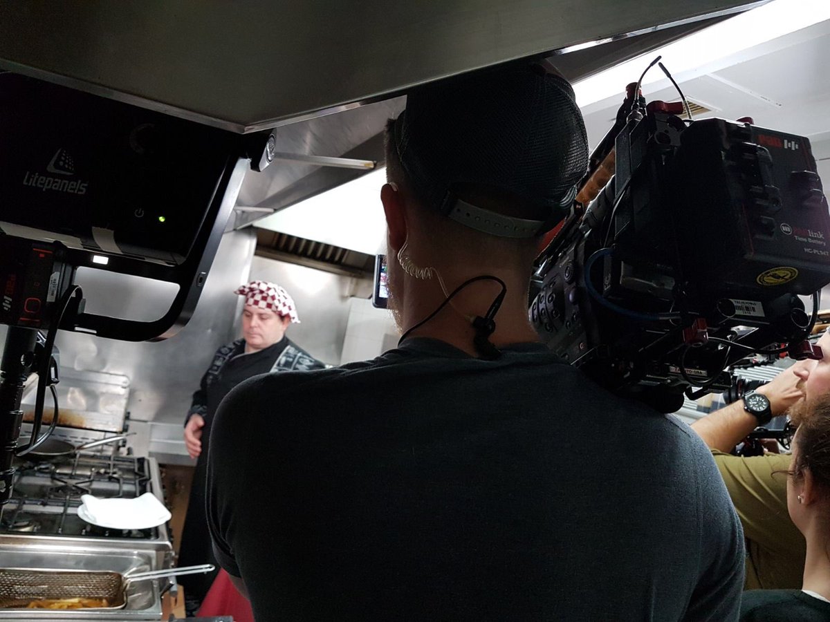 Estos últimos días hemos tenido el placer de proporcionar P.A. A la grabación de un capítulo de #delociousdestinations ( del programa estadounidense #bizarrefoods ) 🎬 ¡ Nos encanta nuestro trabajo ! #work #sevilla #Sevillahoy #Andalucia #Andaluciahoy