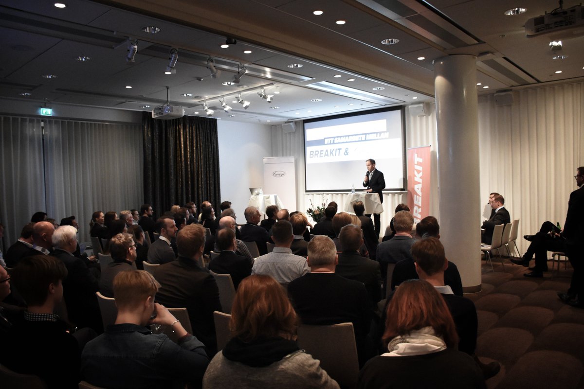 DNBCarnegie's tweet photo. Igår hölls eventet #Gamechangers2018 tillsammans med @breakit_se om viktigaste strukturförändringarna i den globala ekonomin just nu och hur dessa påverkar svenska företag och privata investerare. Särskilt tack till @wisterberg @NStorakers @HenrikvonSydow och David Karlsson. https://t.co/QvivpUiSdO
