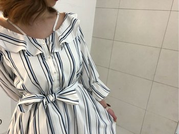Cecil Mcbee Pa Twitter New Item フレア袖に抜け衿に トレンドがたくさん詰まったマルチストライプのふんわり ワンピース ウエストはゴムなのでストレスフリー リボンのインパクトが可愛い一着です マルチストライプオフショルワンピース 7 900 Tax