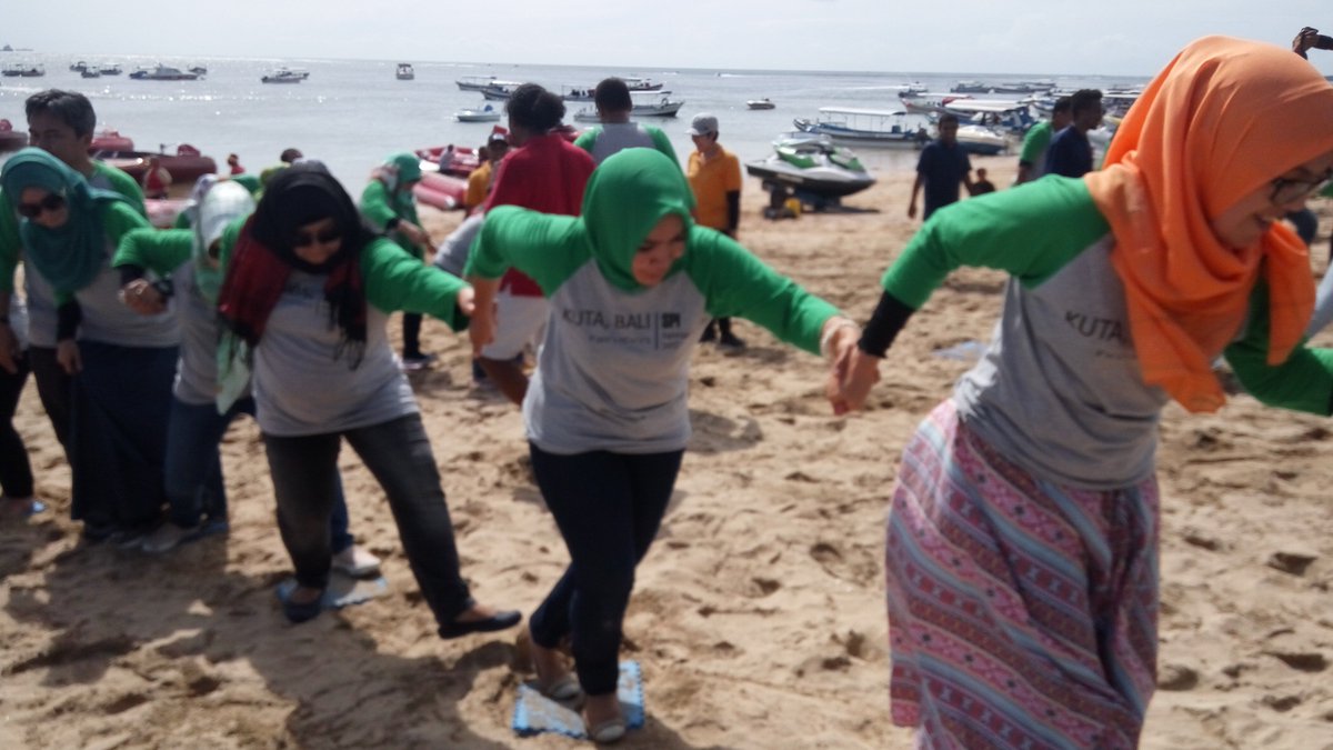 armadaadventure's tweet photo. Team Building Pantai Tanjung Benoa – Supporting Kaisa Travel Jaya Tour – BNI 46 Bandung (Divisi SPI) – 4 January 2017.
#outing #outingbali #baliouting #bali #outingdibali #teambuilding #teambuildingdiballi #teambuilding #baliteambuilding #bali #tanjung #tanjungbanoa https://t.co/hoMuuSiXdT