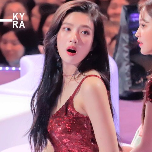 peeaxch's tweet photo. Red flavor, i'm curious honey. https://t.co/bk1sgLJhVo