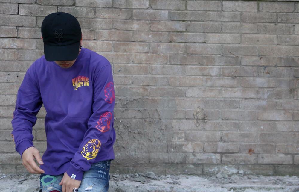 NIXJAM_Mstore's tweet photo. 今年のプッシュカラー🌈
個人的にパープルッッ💜
グッドなタイミングで入荷してるんですよッ☝️
♠︎ BILLIONAIRE BOYS CLUB ♠︎
"GRADIENT HELMET PRINT L/S TEE"
グラデーションカラーをインサートさせた定番ヘルメットロゴに大人気アーチロゴをフロント左胸に配置😻
#nixjam
#Mstore https://t.co/TaN2pG1140