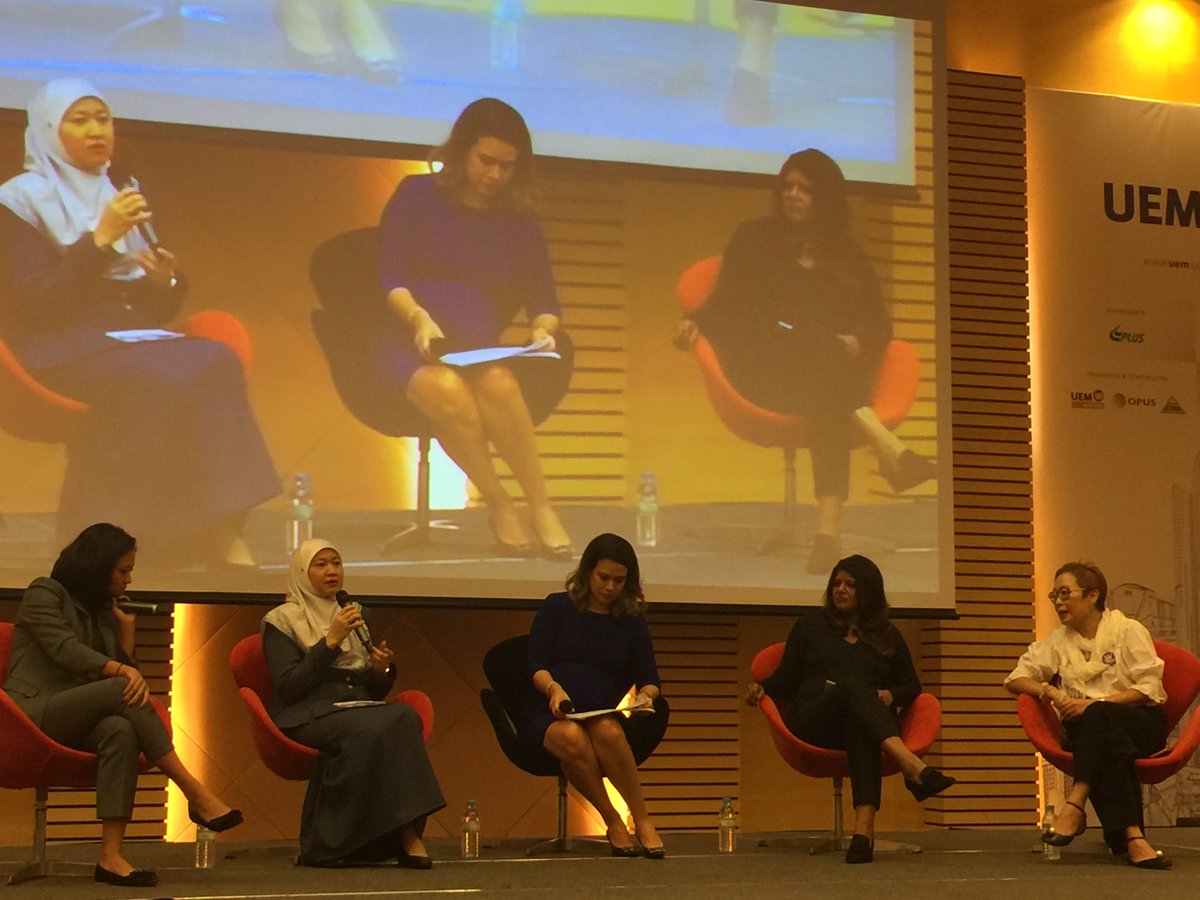 Sarah Lee tweet media