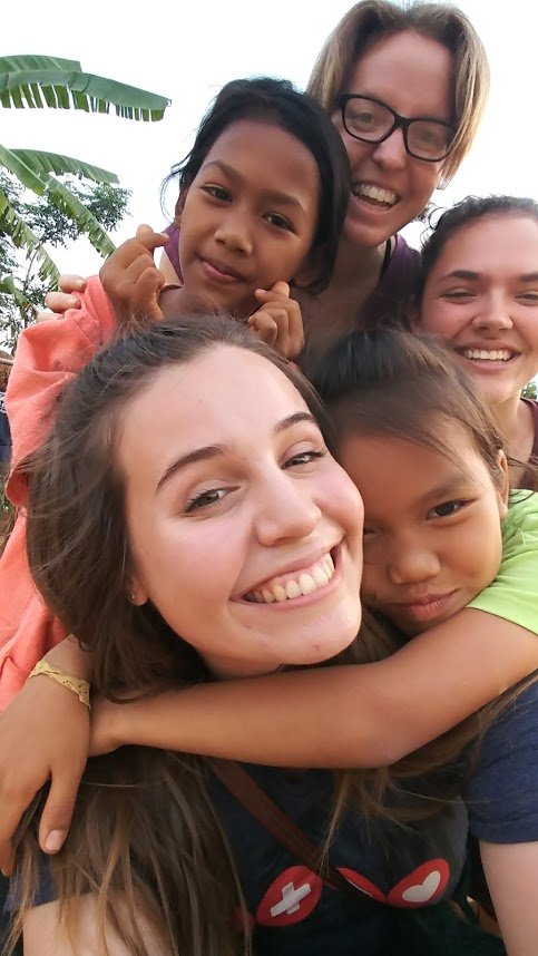 Kids and friends in Mae Sai, Thailand! It's been a while since I've been on.. <a href="/dbarbier/">dbarbier</a> <a href="/JenessaGilarski/">Jenessa Gilarski</a> <a href="/jenkozuch/">Jennifer Kozuch</a> @JSeis77 <a href="/claireegorm/">Claire Gorman</a>