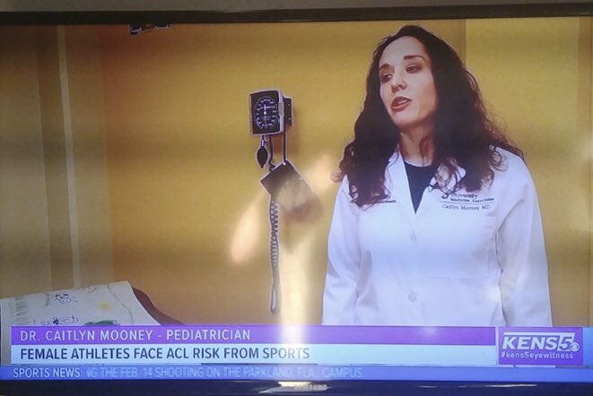 CaitlynMooneyMD's tweet photo. https://t.co/0LL11nWJyZ
My local news interview on #youthsportsinjury #youthsports #overuse #sportsmed #sanantonio #universityhealthsystem #physicaltherapy #pediatrics #tweetiatrician #sportsmedicinephysicians #caqsm #amssm #SportsMedicine #womeninmedicine #girlmedtwitter https://t.co/GieuZUaQP1