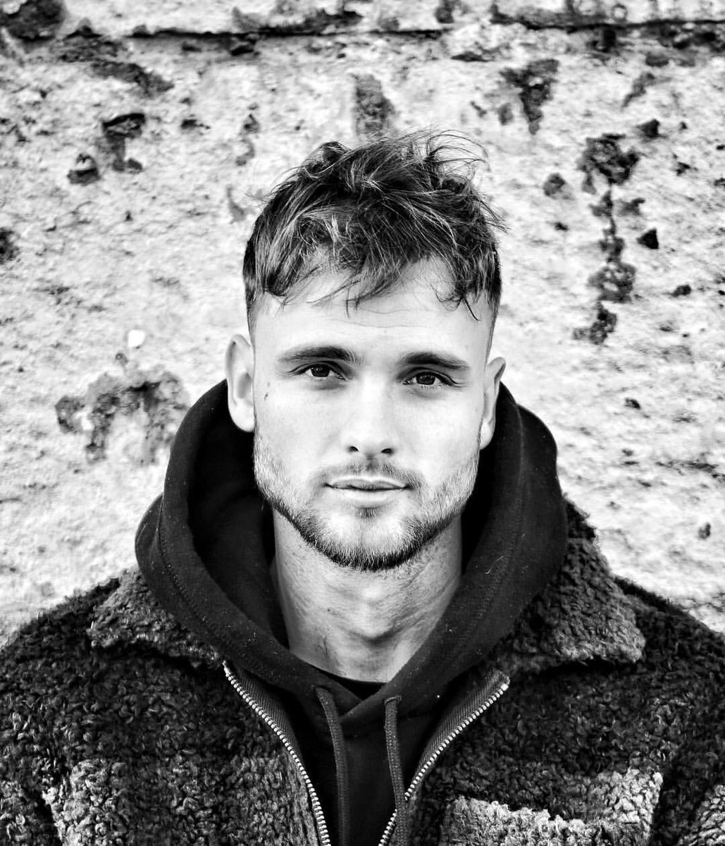 Alparker07's tweet photo. #certification #thirty #dieugrec #petrolehahn #FriendZone @instagram @instagramfr 4 @BastienGrimal 🏂🏎🕺🏻😈♠️���⚡️🏀🏄🏻♂️🧗🏻♂️🍔🎧 https://t.co/6s4TfMsXV4