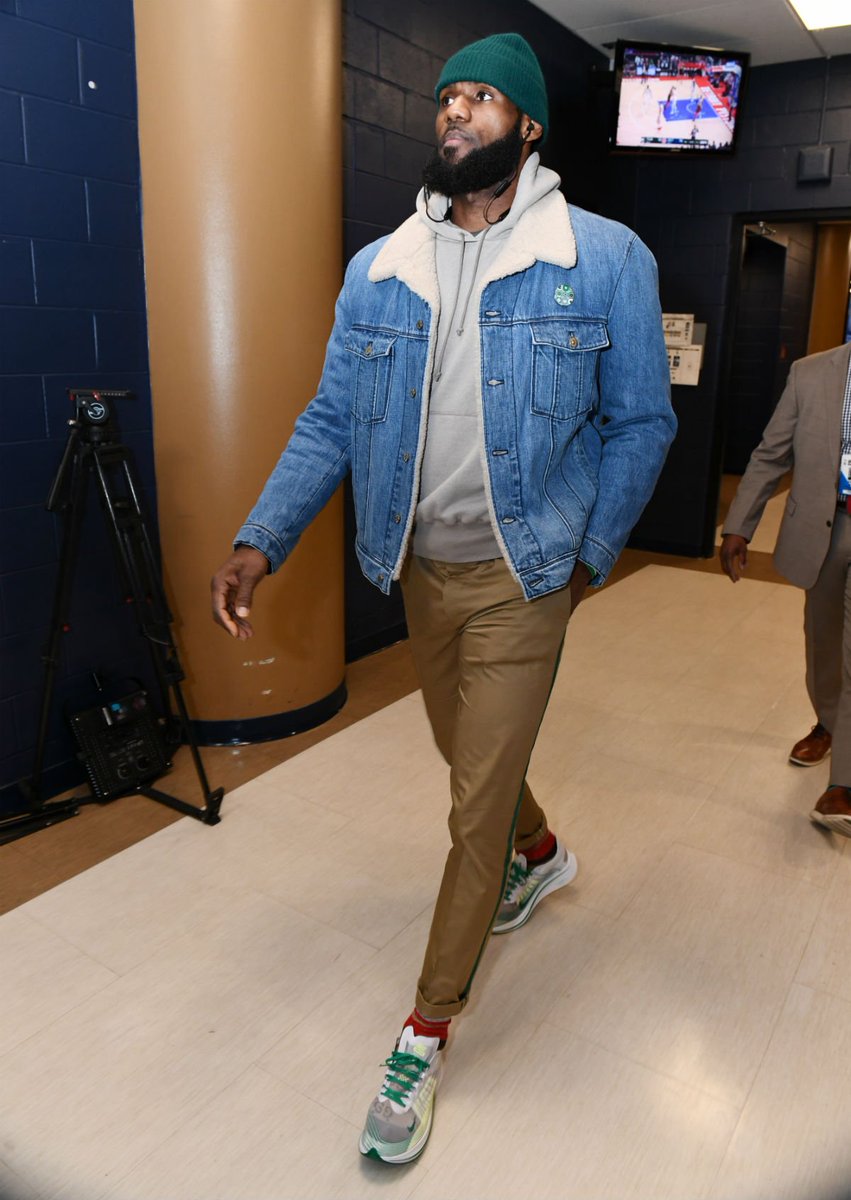 zoom fly sp flight jacket