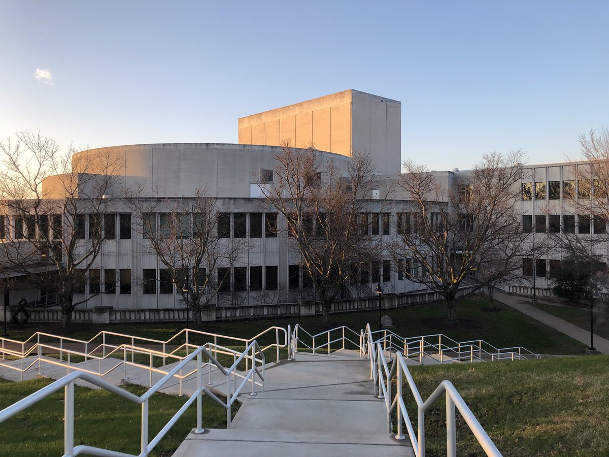 WVUBraxtonTower's tweet photo. The @WVUCCA looking stunning, as always. 💕 #bxt_f1 https://t.co/59xBzrQlUO