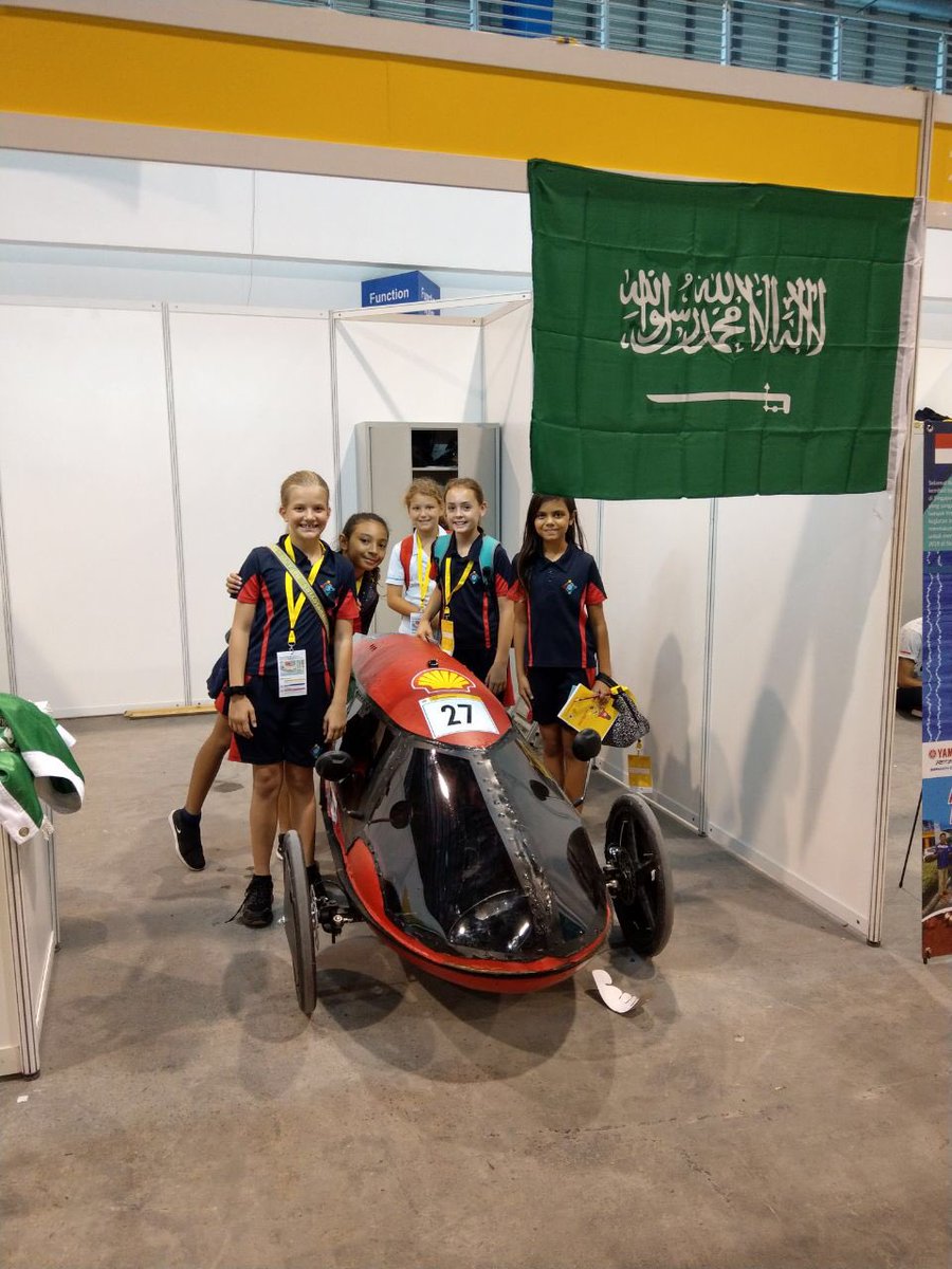 G5_2GWA's tweet photo. G5 students interacting with Alfaisal university team from Saudi Arabia finding out more about their prototype car. @GEMS_Singapore @Shell_KSA @ShellMiddleEast @AlfaisalSEM #GEMSInspire https://t.co/UJusMG45Dp