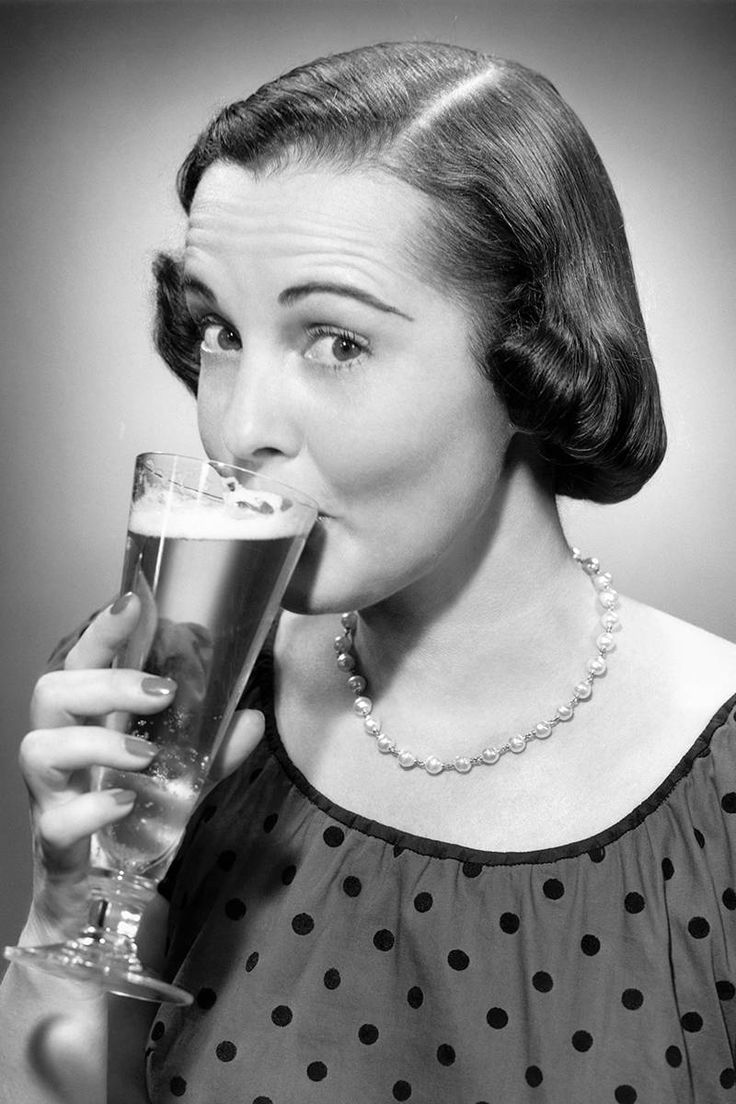 Dünya Kadınlar Günü kutlu ve biralı olsun. Hanımcılık kazanacak. 😂🤣😍💪🍻🍻🍻