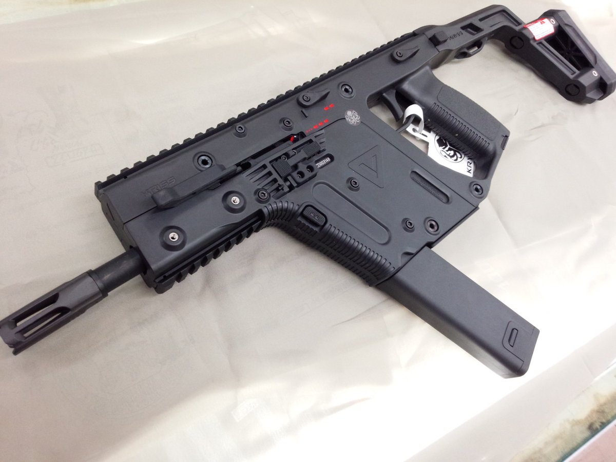 O Xrhsths おもちゃ天国 赤春堂 Sto Twitter 天 Krytac製電動ガン Tdi クリス スーパーv ベクター 発売中です 実銃は45acp弾の強い反動を 下方向 に逃がすというシステムも形も独特な短機関銃 実銃kriis Usa社のエアソフトガン部門が製造しているので O Xrhsths おもちゃ天国 赤春堂 Sto Twitter 天 Krytac製電動ガン Tdi クリス スーパーv ベクター 発売中です 実銃は45acp弾の強い反動を 下方向 に逃がすというシステムも形も独特な短機関銃 実銃kriis Usa社のエアソフトガン部門が製造しているので