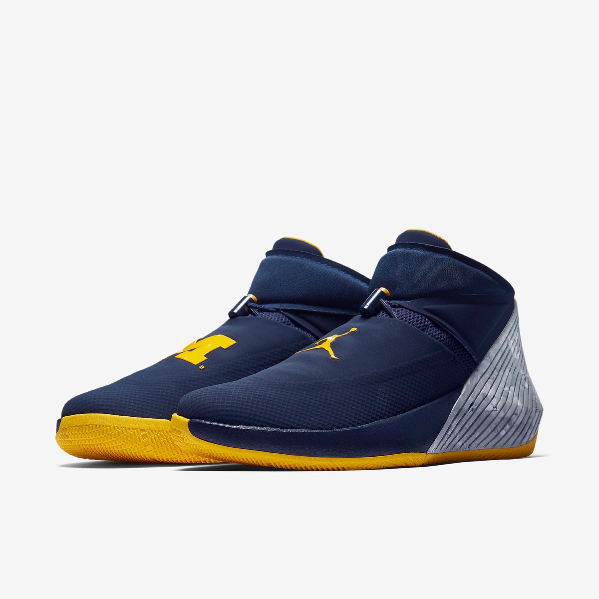 sneakerbost's tweet photo. Jordan Why Not ZER0.1 "Michigan", "UNC", and "Georgetown" releasing March 9th 👀=»https://t.co/4BDBrq3cls https://t.co/xOo2dfg1W0