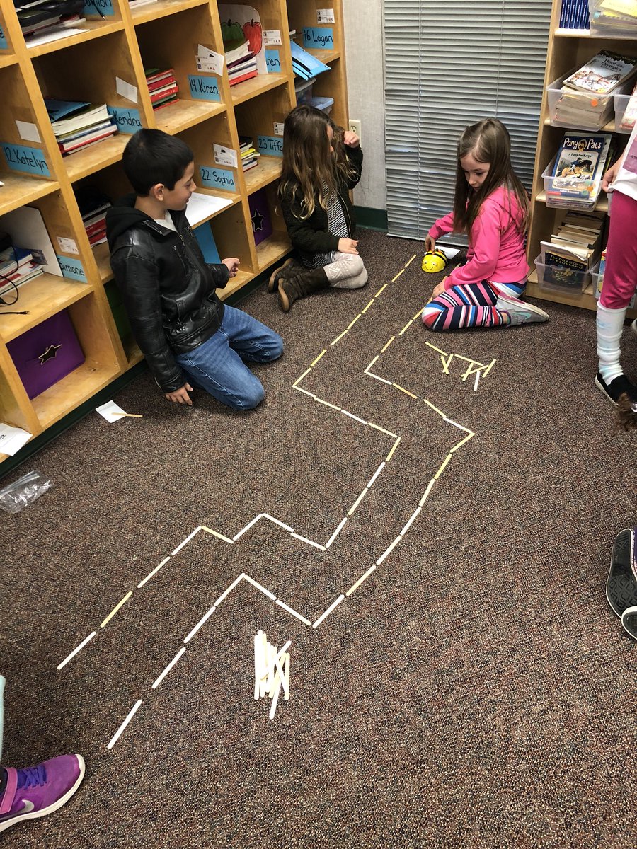 Fun times with STEM today!@pennpanthers <a href="/MrsOlufs/">Adrienne Olufs</a>