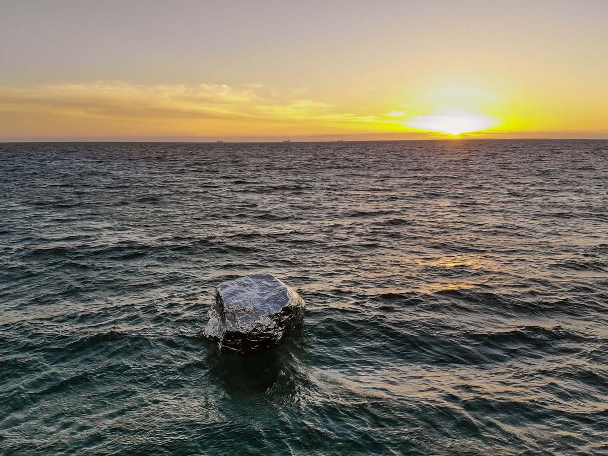 Sparkling like the sea around it, ‘Floating Rock’ by Chinese artist Zhan Wang was installed yesterday. Wang is the Tourism WA Invited International Artist for this year's SxS, Cottesloe. #justanotherdayinWA #sxscottesloe18