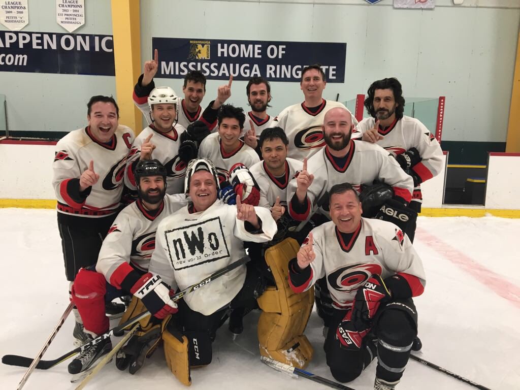muffpumper09's tweet photo. Beer league beauts!! https://t.co/6ibRC9p7AP