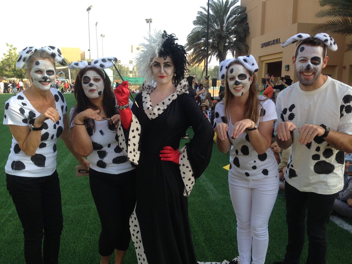 TraceyCroukamp's tweet image. Book week mania! Grade 5 team; 101 dalmations #behappybegcs #gcsbookweek @Jane_Gaughan @LubnaKhawaja