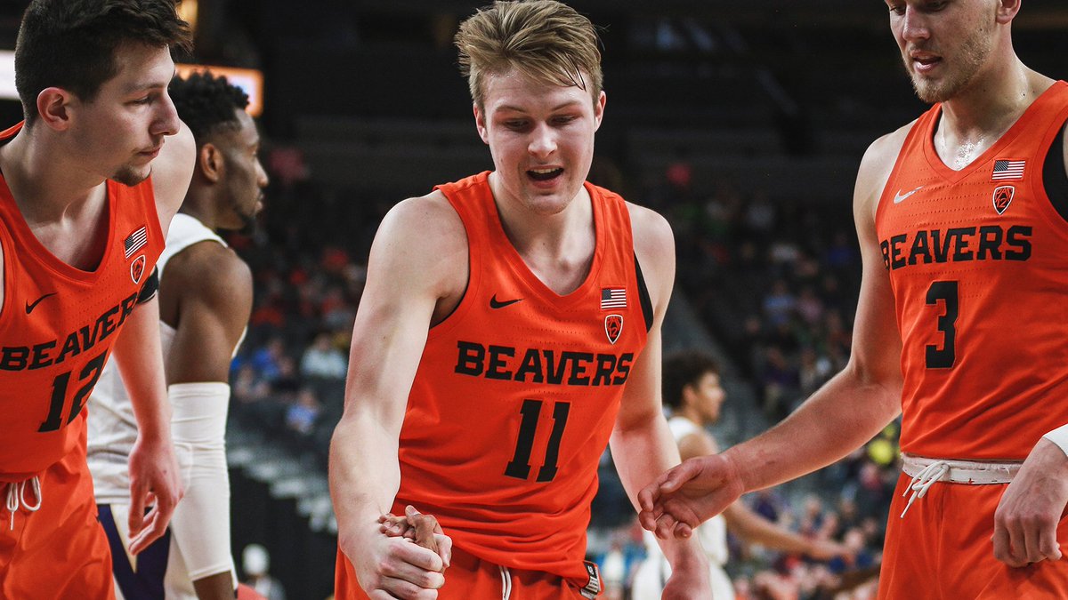 BeaverMBB's tweet photo. Box score of @zach_reichle33 

7 points (ties career high)
2-for-5 from deep
7 rebounds (ties career high)
3 assists (career high)
33 minutes (career high)

#GoBeavs https://t.co/RNe5tiTLFZ