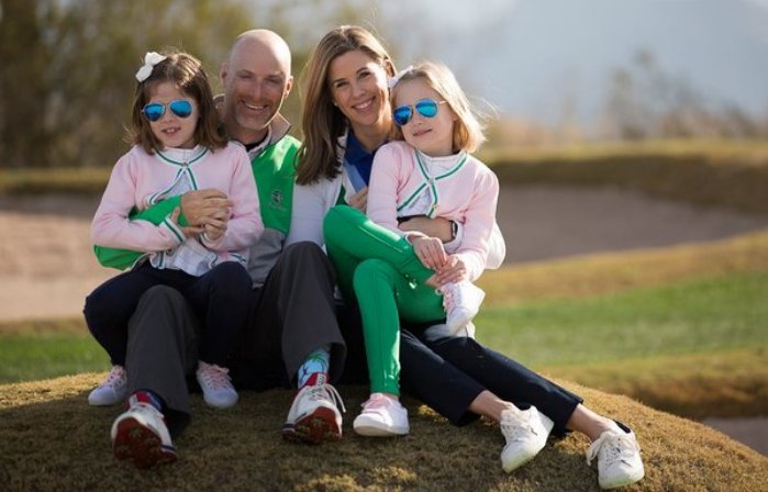 GeoffShac's tweet photo. "Fighting for a miracle: Course designer David Kahn and his wife, Karen, search for strength in the most daunting battle imaginable" https://t.co/AUECiYSTDV https://t.co/5LgRpfmjBK