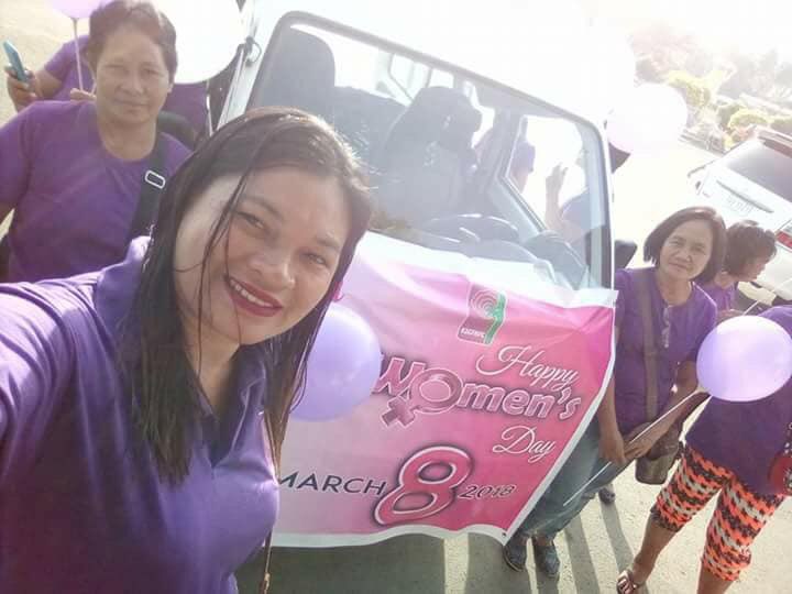 MpacioP's tweet photo. Katipunan Small Coconut Farmers Multi-Purpose Cooperative believe that women are competitive,productive,innovative,expressive,analytical,independent,confident,and strong leaders of the community.
#MinPACT Project
#IWD18 
#AV4Gender 
@acdivoca @gender_jenn @lmbevi https://t.co/9pr6t4219D