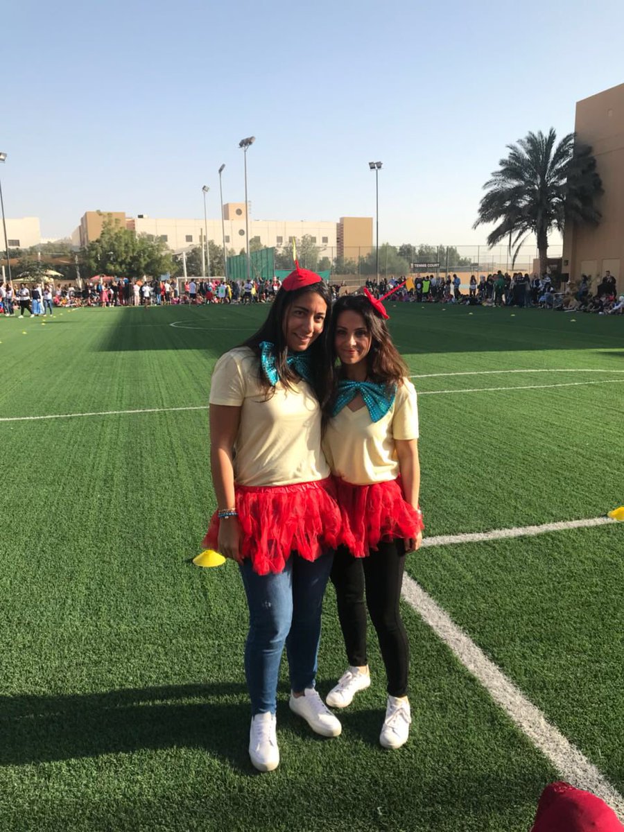 GISPYPG4's tweet image. Fab 4s celebrating #gcsbookweek #behappybegcs #AliceinWonderland #tweedledum #tweedledee ☀️ @GCSchoolDubai @GCSPYPLANGUAGE @MrPlunkettGCS