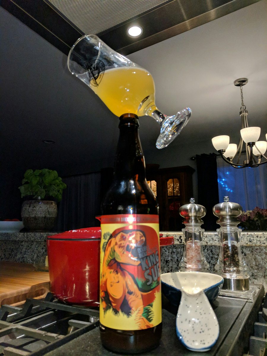 cjbloom's tweet image. King Sue doesn't like salt. #topplinggoliath #kingsue #craftbeer