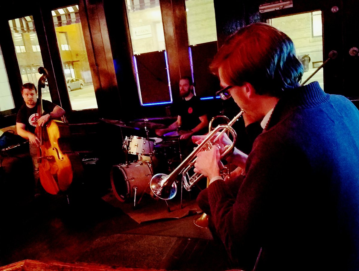 Arrogantfrogbar's tweet photo. LIVE #Jazz every Wednesday at 10pm #MakeLocalFriends 🎶🎶🎶 https://t.co/4wJ9sVnUVd