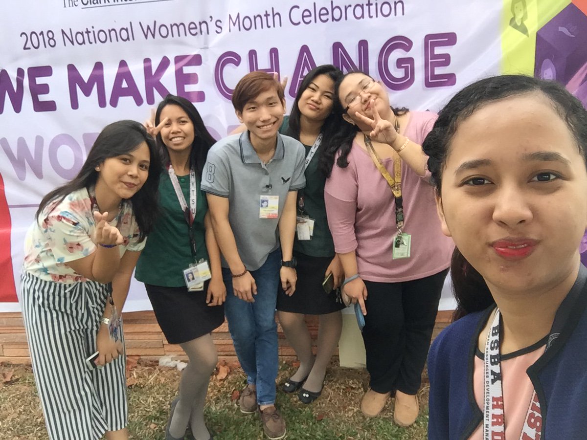 Happy Women's Month!💁‍♀️💪
#purple💜
#Clarkinternationalairport