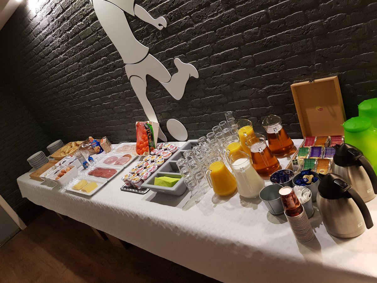 Er staat weer een heerlijk ontbijt klaar! #windesheim #Landstede #landstedebasketbal #uitwisseling #tsjechie #denemarken #groepsaccommodatie #sportcampus #zwolle #overnachtenzwolle #trainingskamp