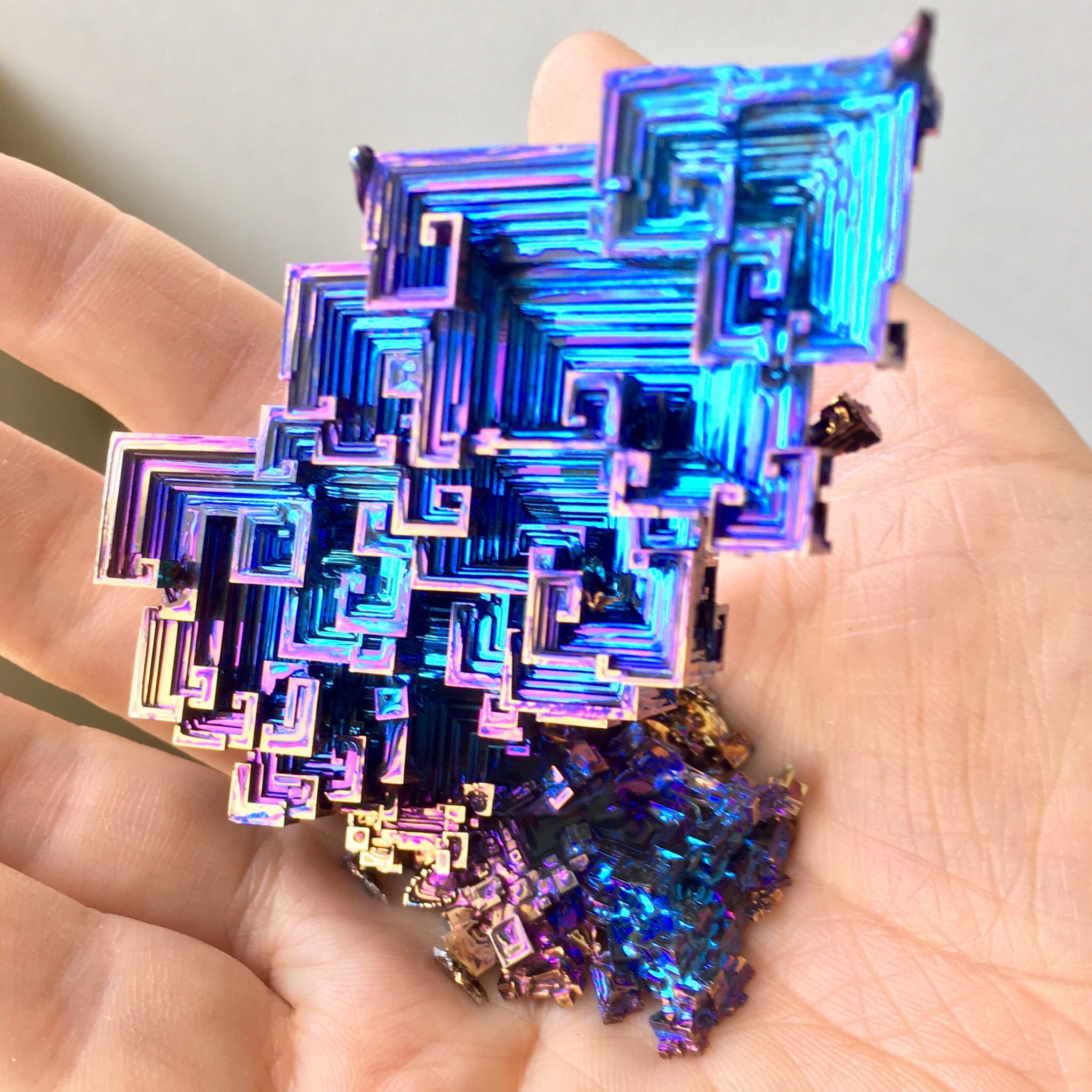 特大　ビスマス結晶　蒼鉛　ネイチャーアート 特大 ビスマス結晶 蒼鉛 ネイチャーアート （新品】☆限定品