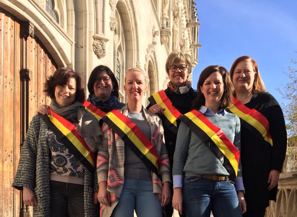 #sjerpendag de vrouwelijke sterkhouders bij <a href="/cdenv_kortrijk/">CD&V Kortrijk</a> gaan volop  voor een evenwichtige verdeling 🙋🏼‍♀️en 🙋🏻‍♂️in schepencolleges, en doe ons maar een vrouwelijke 💋burgemeester! #vrouwendag #IWD2018