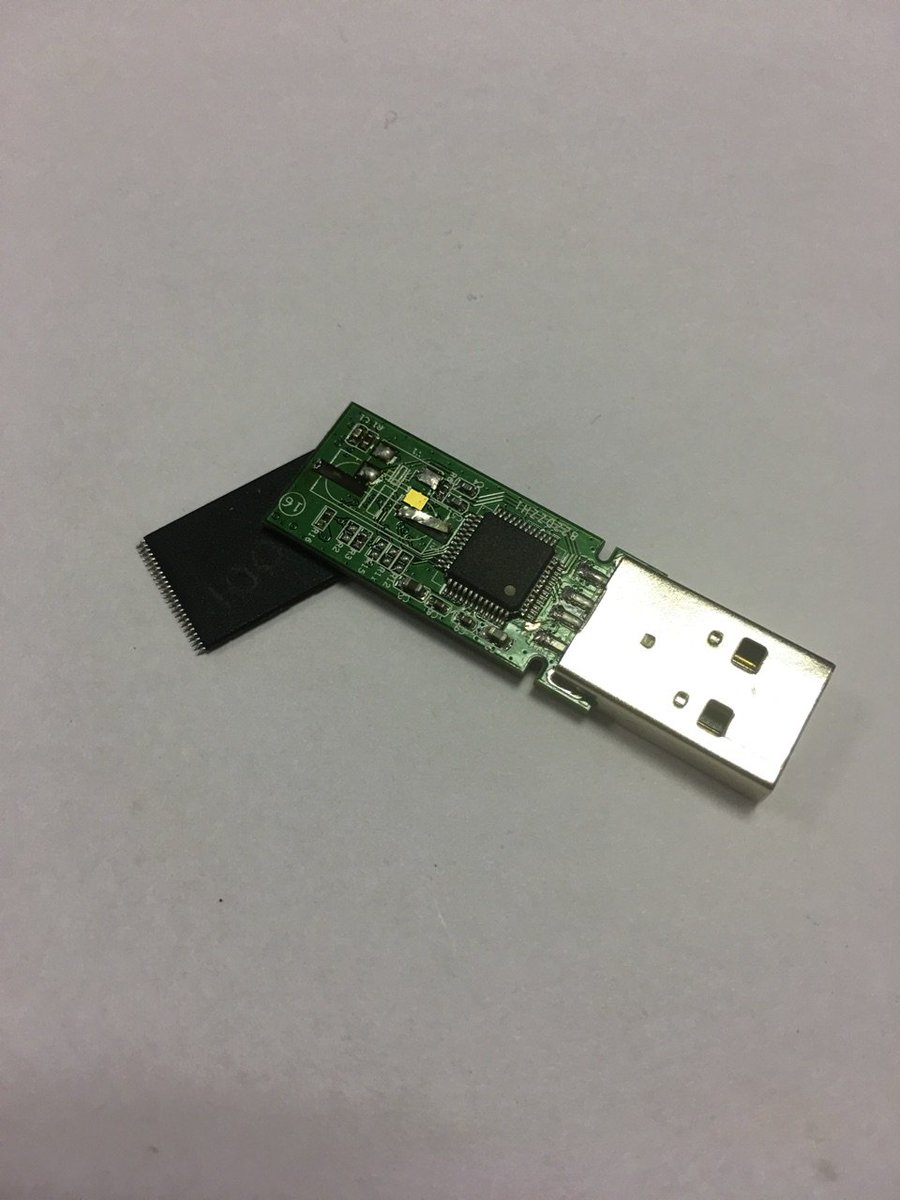 r3onlineltd's tweet photo. Another busy start to the day here at R3 Online, working on two flash devices both needing NAND reads #flashrecovery #nand #flashdevice #poweredbyR3 #datarecovery https://t.co/wIESrKAn6Q