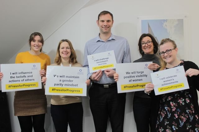 WillmottDixon's tweet photo. Let's celebrate building a more diverse construction industry on #InternationalWomensDay18  - our team in Letchworth show their support #PressforProgress https://t.co/z4zlG7wsoV