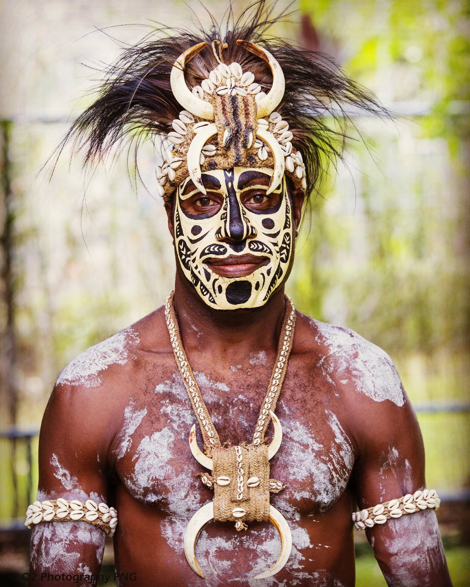 DiscoverPNG's tweet photo. Sepik wantok at a Tourism Expo 
.........
#discoverpng #sepik #wantok #o2365 #o2photographypng #culture #tradition #pngtourismexpo #pngtourism #pngtourismpromotion #pngtourismuk #pngpeople #pngplaces #melanesia #southpacific #papuanewguinea @pngtourismuk @pngtourism https://t.co/roTzhjbN2W