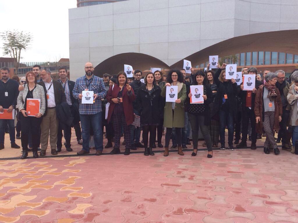 Las #MujeresdelLibro paran durante el #CongresoLibreros. 8 de marzo #DíadelaMujer