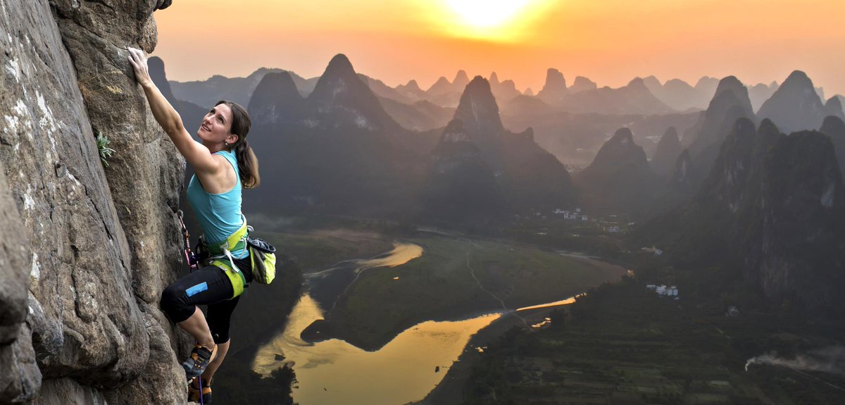 Hoy es un buen día para recordar la discriminación de la mujer en el mundo del deporte y todo el camino que queda por recorrer. 

Por el deporte en igualdad, hoy y siempre. 

#DiaDeLaMujer