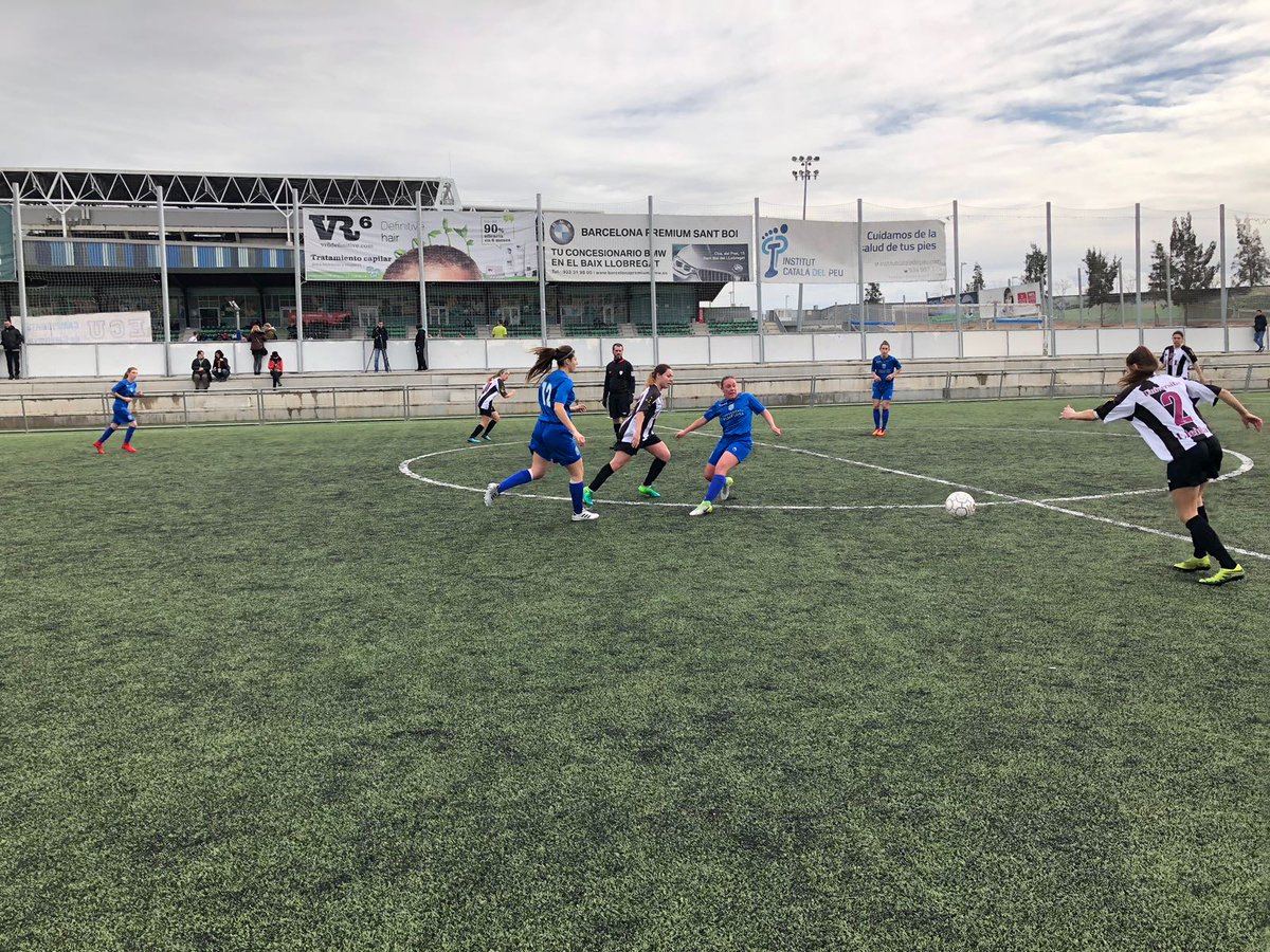 EsportsUB's tweet photo. 📢 Finals Futbol 7  #CCU18
⚽️ Futbol 7 Femení 📍Cornellà
⏱️ Final UdL 4 - UB 2

🏆🥈 Final emocionant i disputada! Felicitats @EsportsUdL i felicitats a totes les nostres jugadores, continueu en aquest camí d'esforç i treball!

 #esportuniversitari #esportcat #verdplay https://t.co/KRtvV581ye