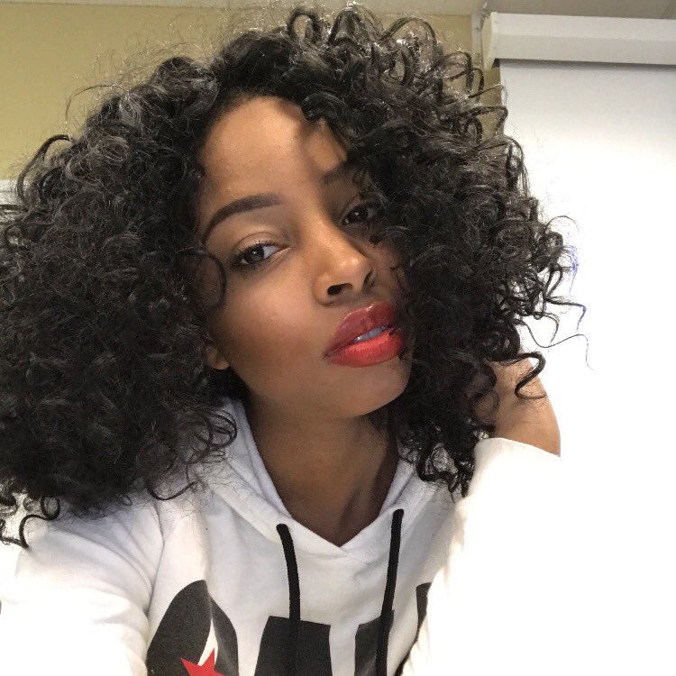 _LaJevaBella's tweet photo. Here again to share my everyday look using with #MarcJacobs Beauty Shameless Youthful-Look 24H Foundation SPF 25 received #free from @Influenster no filter &amp; oh #SoShameless lips: ShereeCosmetics ♥️ (IG:@_LaJevaBella) https://t.co/ObsC7PCztw