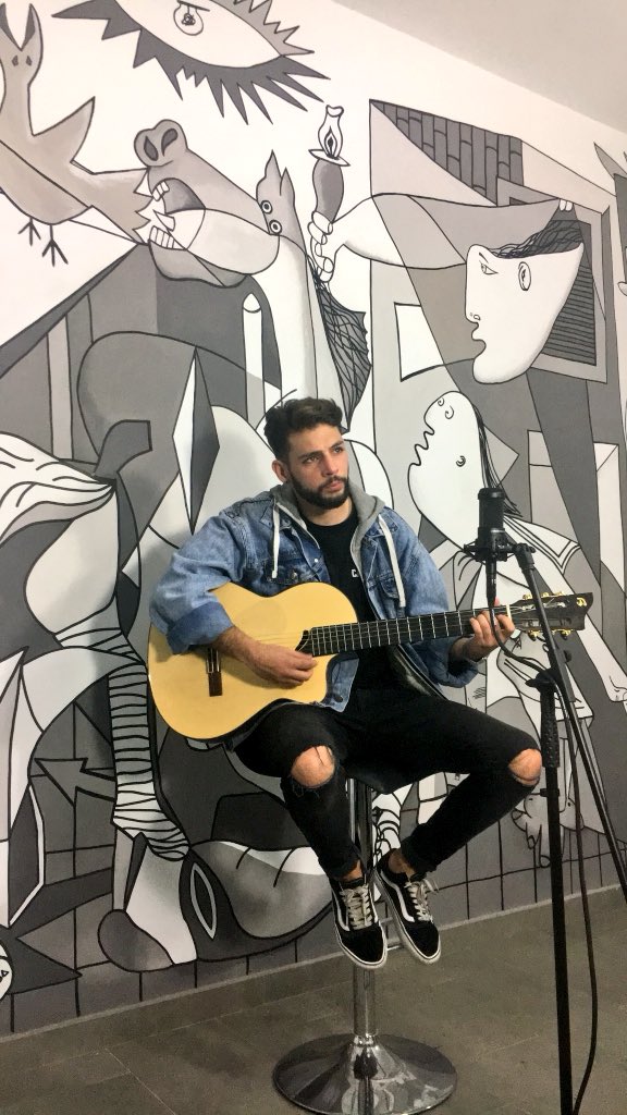 AAlvarogg's tweet photo. 🎬🎤🎧🎥 https://t.co/7FK3nei002