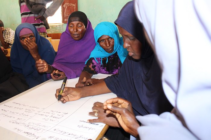 Adesoafrica's tweet photo. Women participating in resource-mapping &amp; vulnerability &amp; capacity assessment to make decisions for improved coastal rehabilitation &amp; climate change adaptation in Northern Somalia. #PressforProgress #IWD2018 https://t.co/Dg36v25b5O