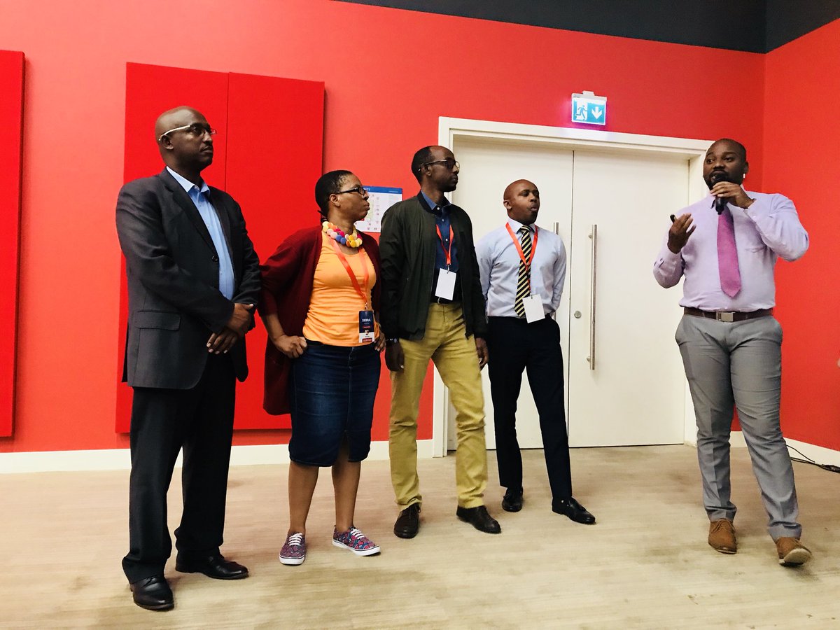 Is_Iradukunda's tweet photo. Next to present is Team RWA BUSINESS GROUP
@alubusiness #AfricasMBA @e_rwa https://t.co/CdnebI2Kl0