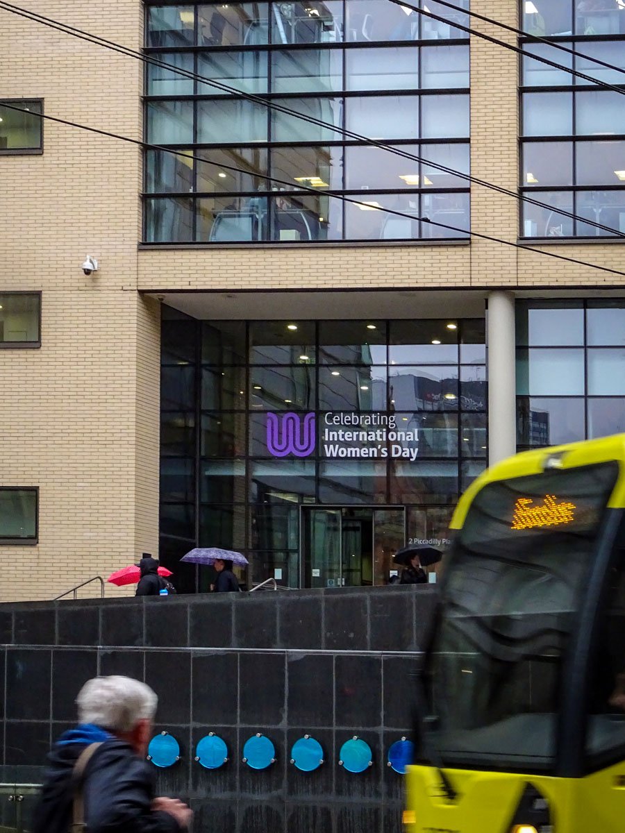 SERIFOcom's tweet photo. @OfficialTfGM #IWD2018 https://t.co/7BwvAtJVlP