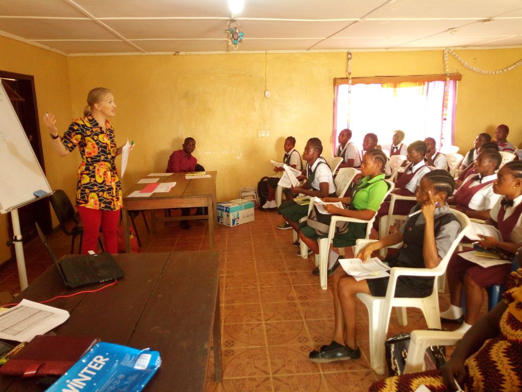 WAYLSBENIN2015's tweet photo. Le #WAYLS_Libéria célèbre aussi la #JIF2018.
Ensemble; pour faire du Leadership Féminin une réalité en #Afrique. @vsounouvou @ONUFemmes @YaliTeam229 @unfpa_benin @PNUDBenin @ab_benin @libe @imeldakora @ptpbenin @UNDPLiberia @okelo_xii
#WAYLS https://t.co/tznDpDDcIC