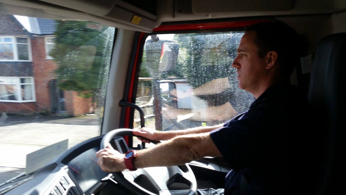 Botley38's tweet photo. @Botley38 mobile to home station after supporting Southampton crews with standby cover. Will it be the last drive for WM Mangan? #resilience #onelasttimewithfeeling https://t.co/XsE5Z22F13